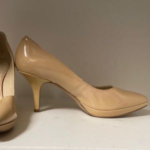 Nine West Tan heels